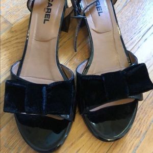 Carel black sandal with velvet bow